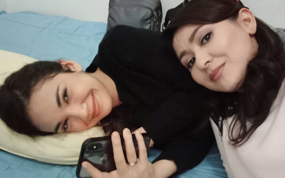 Berseteru di sinetron, ini 9 momen Cinta & Wening di dunia nyata