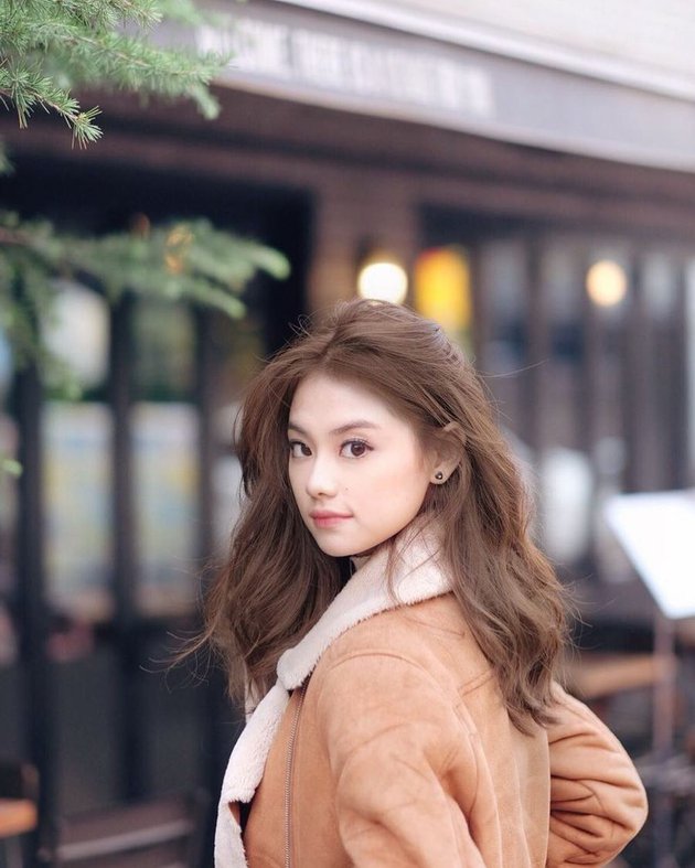 10 Potret cantik Gege Elisa 'Virgin 3', disebut mirip idol Korea