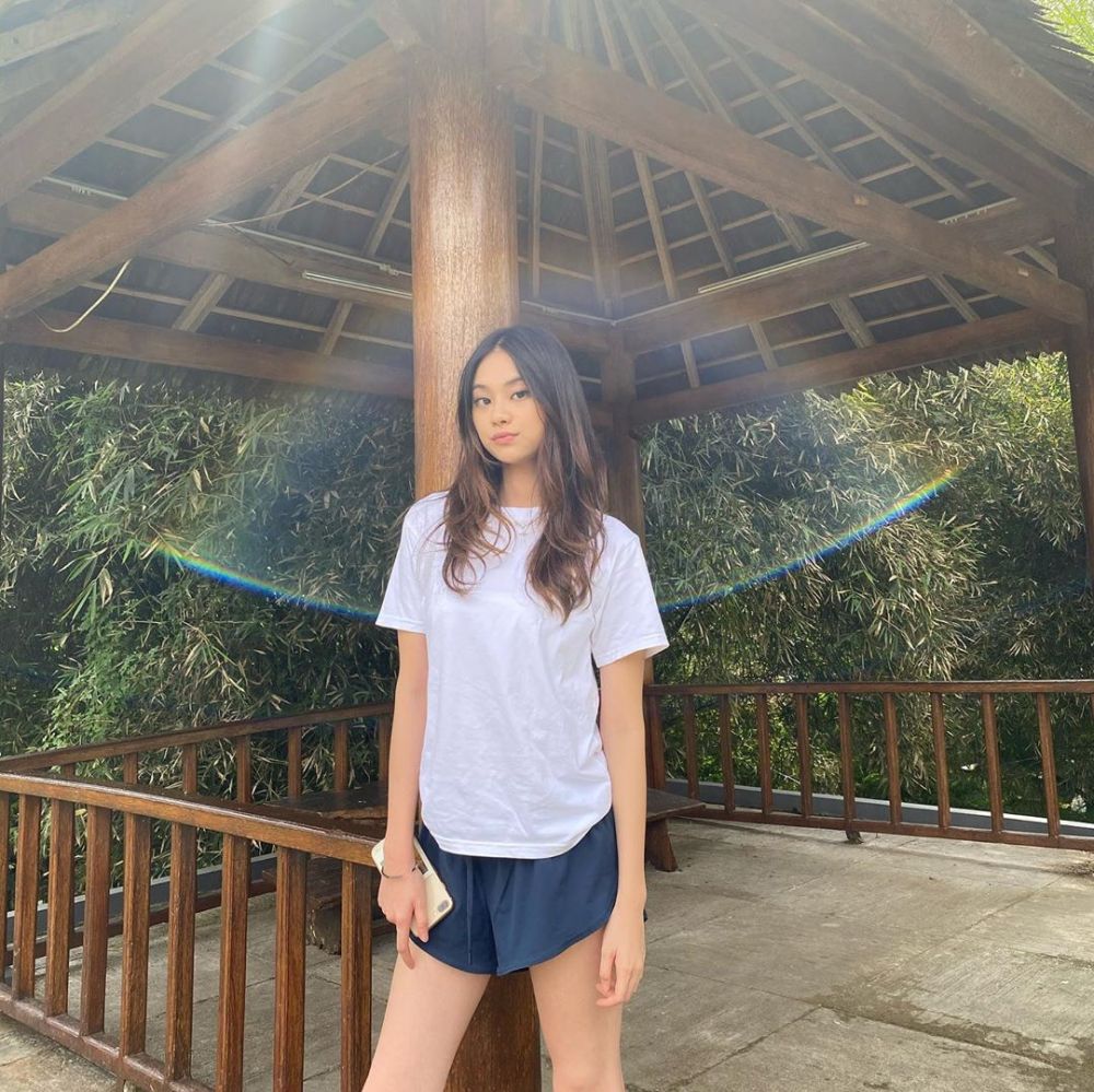 10 Potret cantik Gege Elisa 'Virgin 3', disebut mirip idol Korea