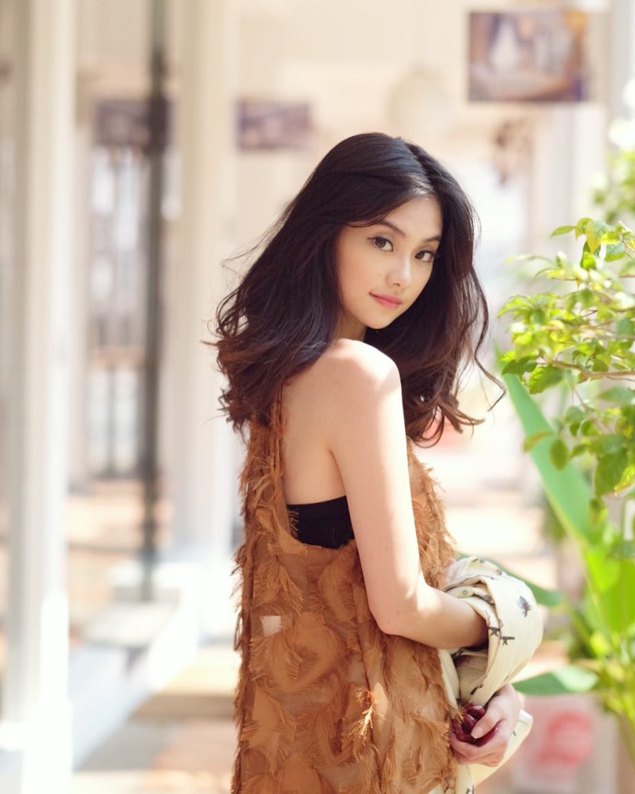 10 Potret cantik Gege Elisa 'Virgin 3', disebut mirip idol Korea