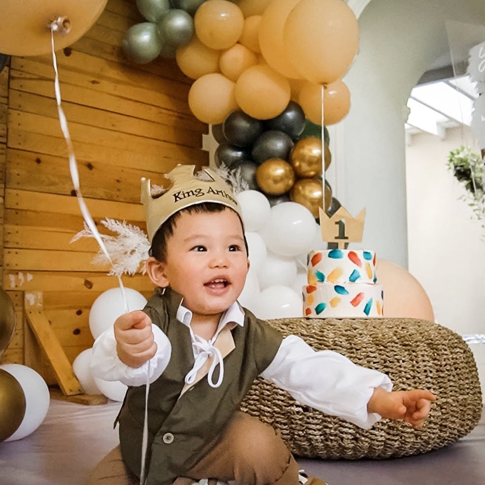 9 Momen perayaan ultah anak Chef Arnold, dihadiahi mobil mainan merah