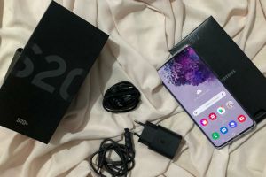 5 Keunggulan layar Dynamic Amoled 2X pada Samsung S20+