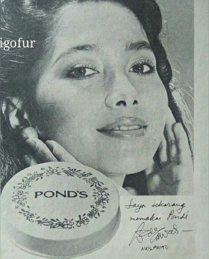 8 Potret Widyawati jadi bintang iklan jadul, bikin pangling