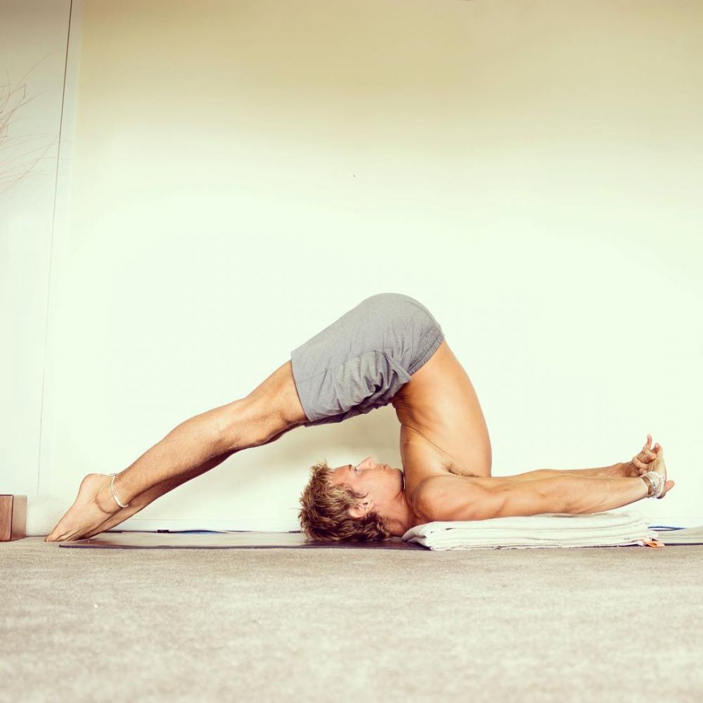 5 Gerakan yoga ini bisa mengatasi sakit tiroid