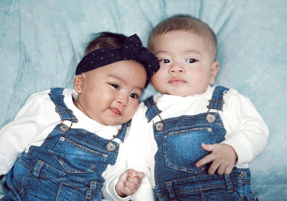 10 Pose ekspresif anak kembar Syahnaz, gemasnya maksimal