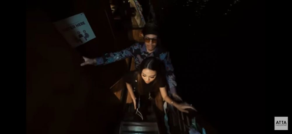 10 Momen Atta Halilintar lamar Aurel, romantis di atas kapal