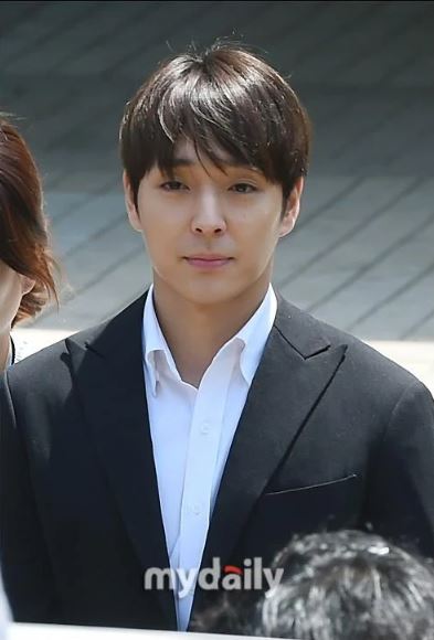 Tersandung skandal, 5 seleb Korea putuskan pensiun dari dunia hiburan