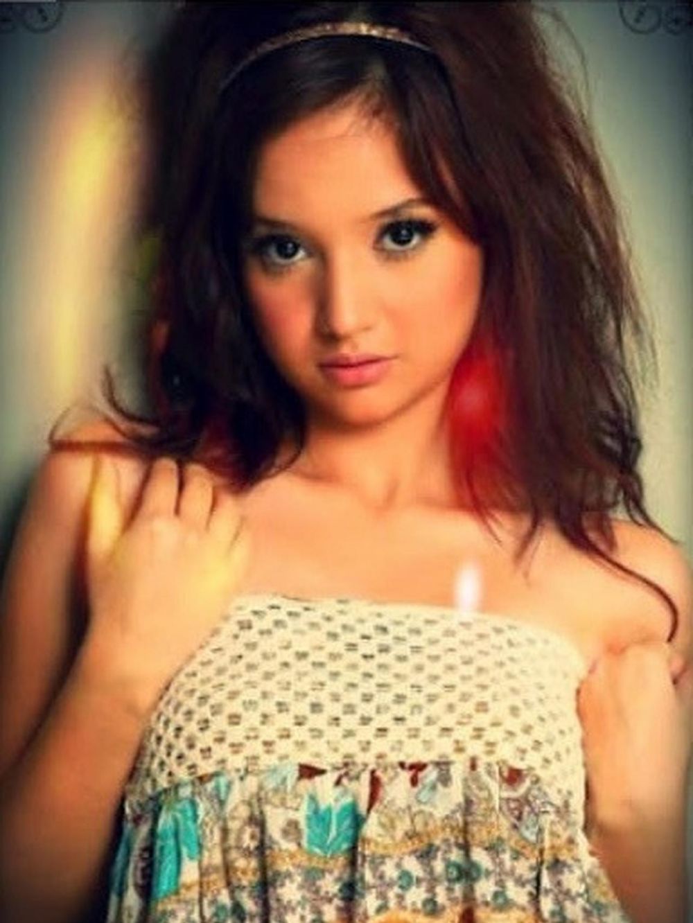 8 Potret lawas Angelica Simperler ini bukti parasnya awet muda