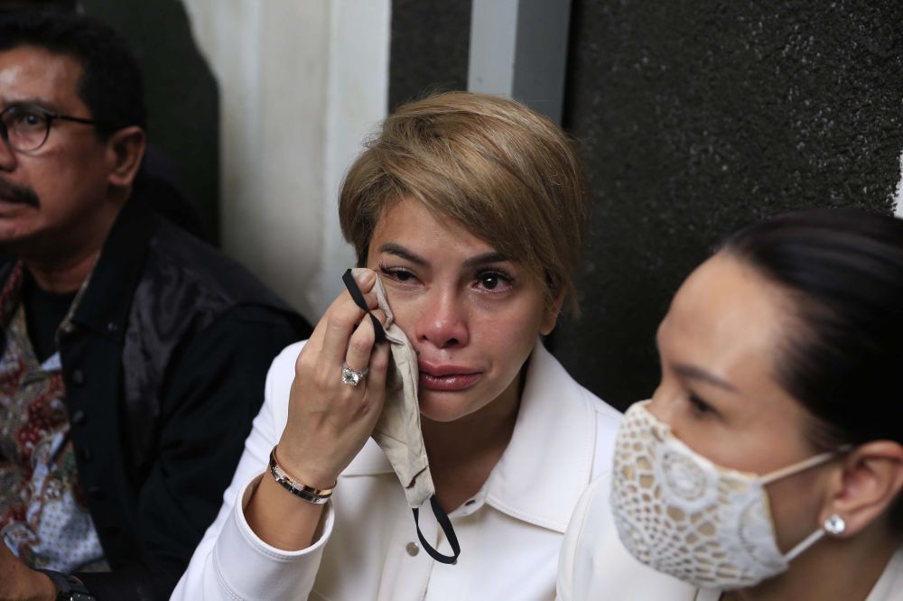 Arkana, anak ketiga Nikita Mirzani diadopsi Fitri Salhuteru