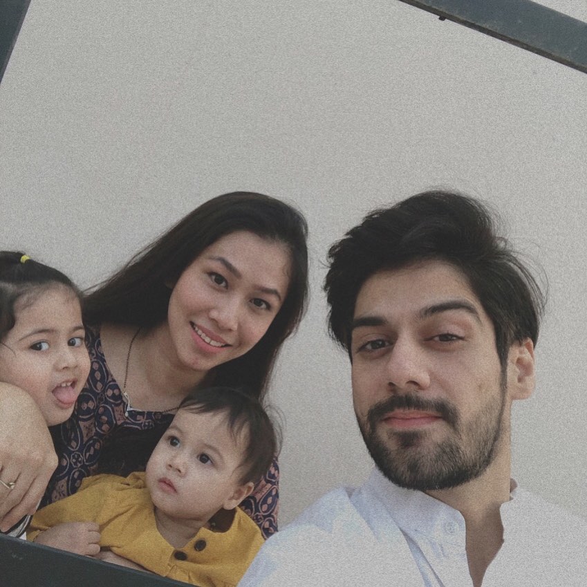 10 Potret Lavanya Bhardwaj pemeran Mahabarata asuh buah hati