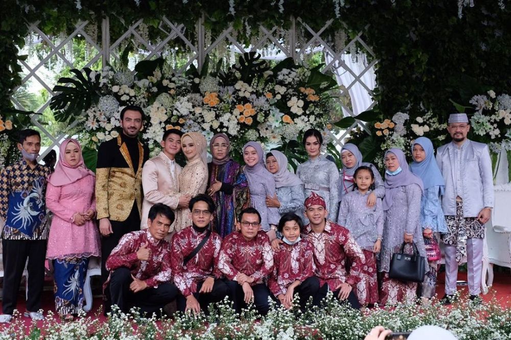 6 Momen Lesty Kejora hadiri pernikahan Rizki D'Academy, panen pujian