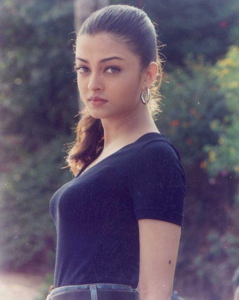 Potret masa muda 8 aktris Bollywood ini manglingi abis