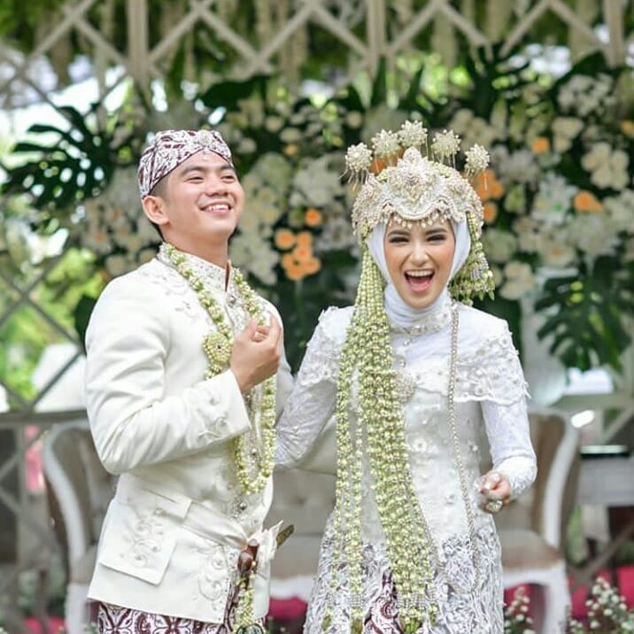 7 Fakta perjalanan cinta Rizki D'Academy dan Nadya hingga menikah