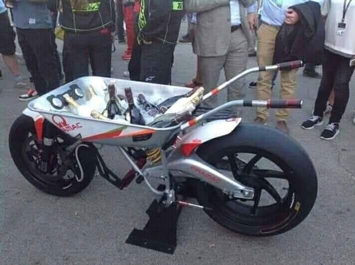 10 Ide kreatif bikin sepeda motor ini endingnya kocak abis