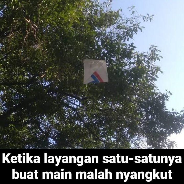 10 Meme lucu momen ngeselin semasa kecil, bikin geregetan