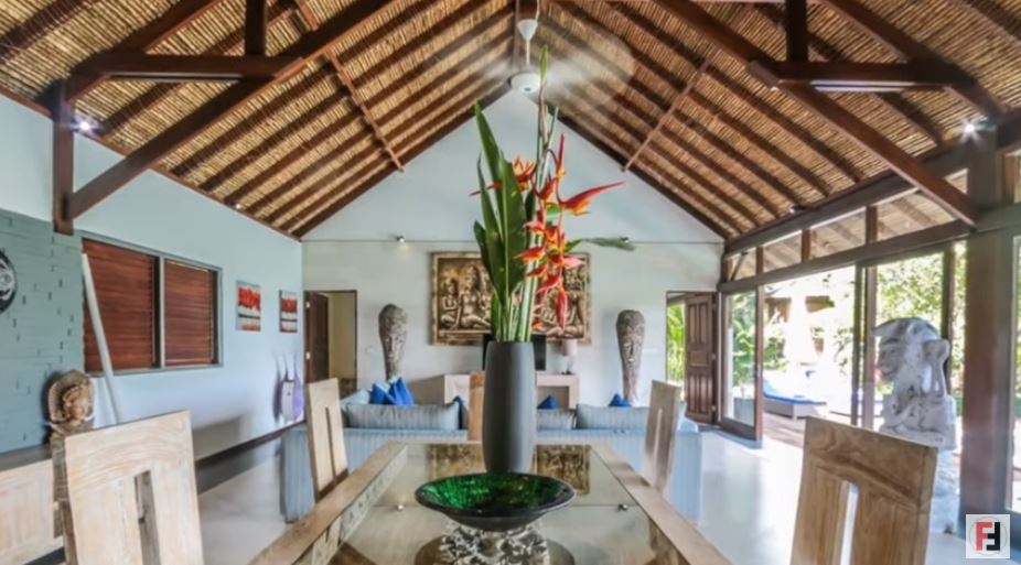 8 Penampakan vila Luna Maya di Bali, suasananya cozy abis
