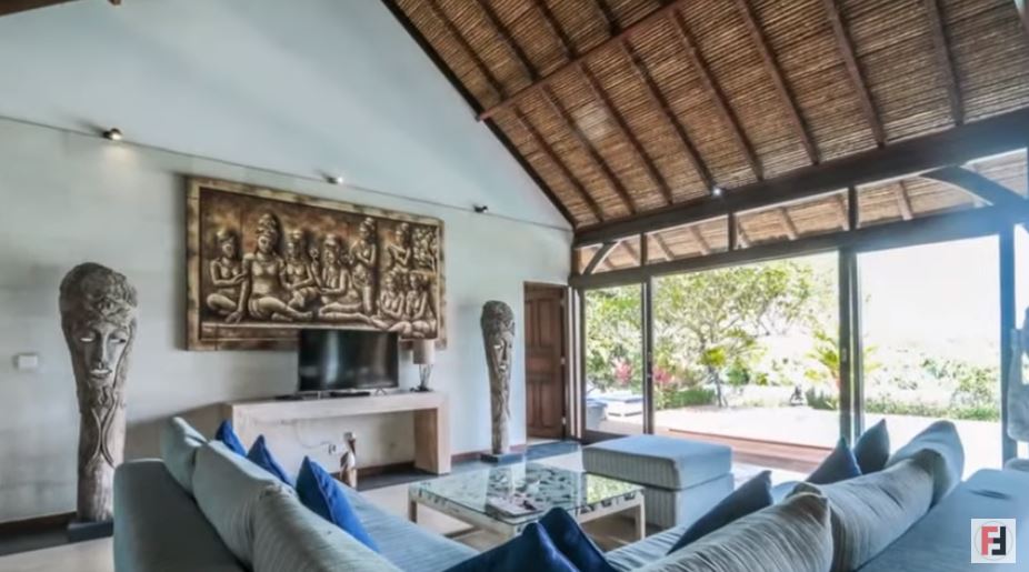 8 Penampakan vila Luna Maya di Bali, suasananya cozy abis