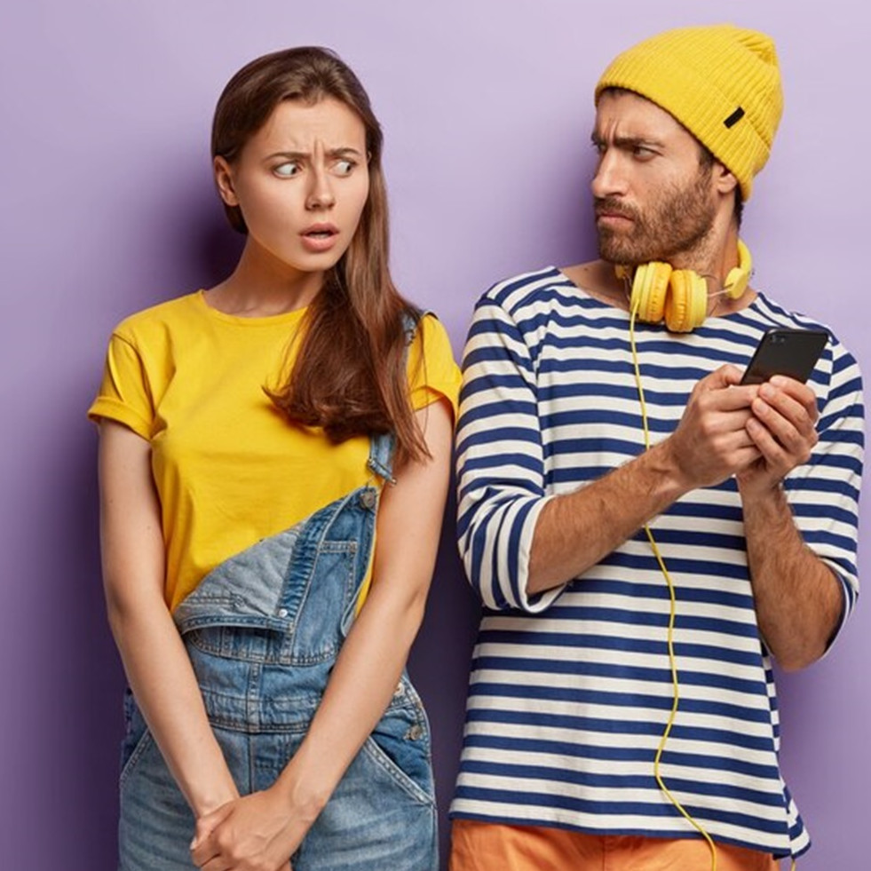 110 Kata-kata cemburu buat kekasih, menyentuh hati dan bikin doi peka