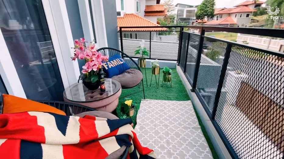 15 Potret rumah baru Tya Arifin, banyak sudut Instagramable