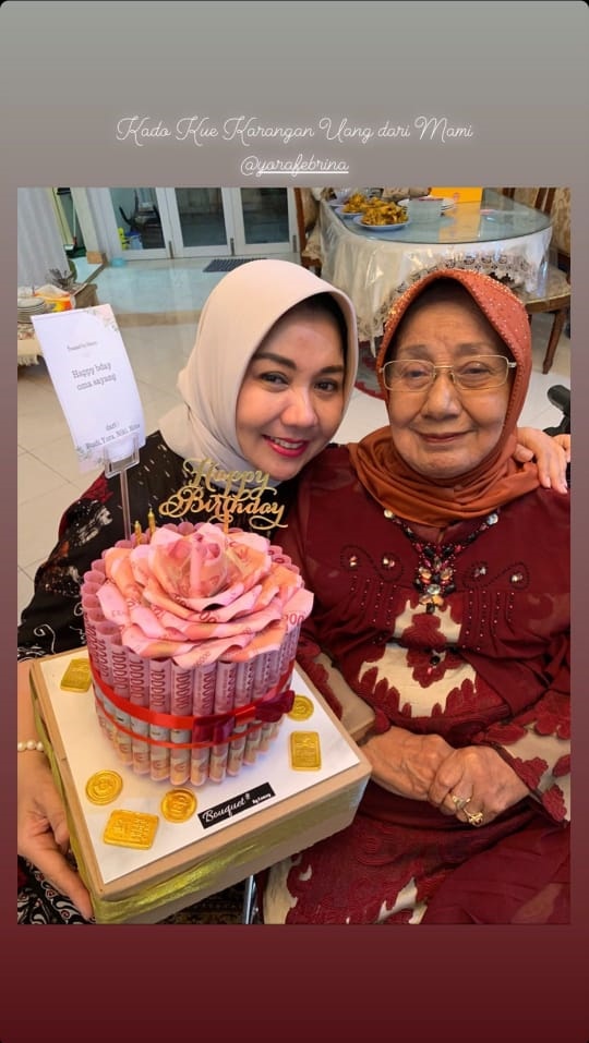 8 Momen ultah nenek Nikita Willy ke-80, kadonya curi perhatian