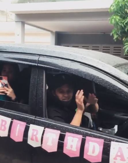 8 Momen ulang tahun Cherly eks Cherrybelle, dirayakan drive thru