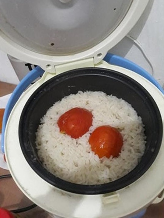 10 Potret masak pakai rice cooker ala anak kos ini ada-ada aja
