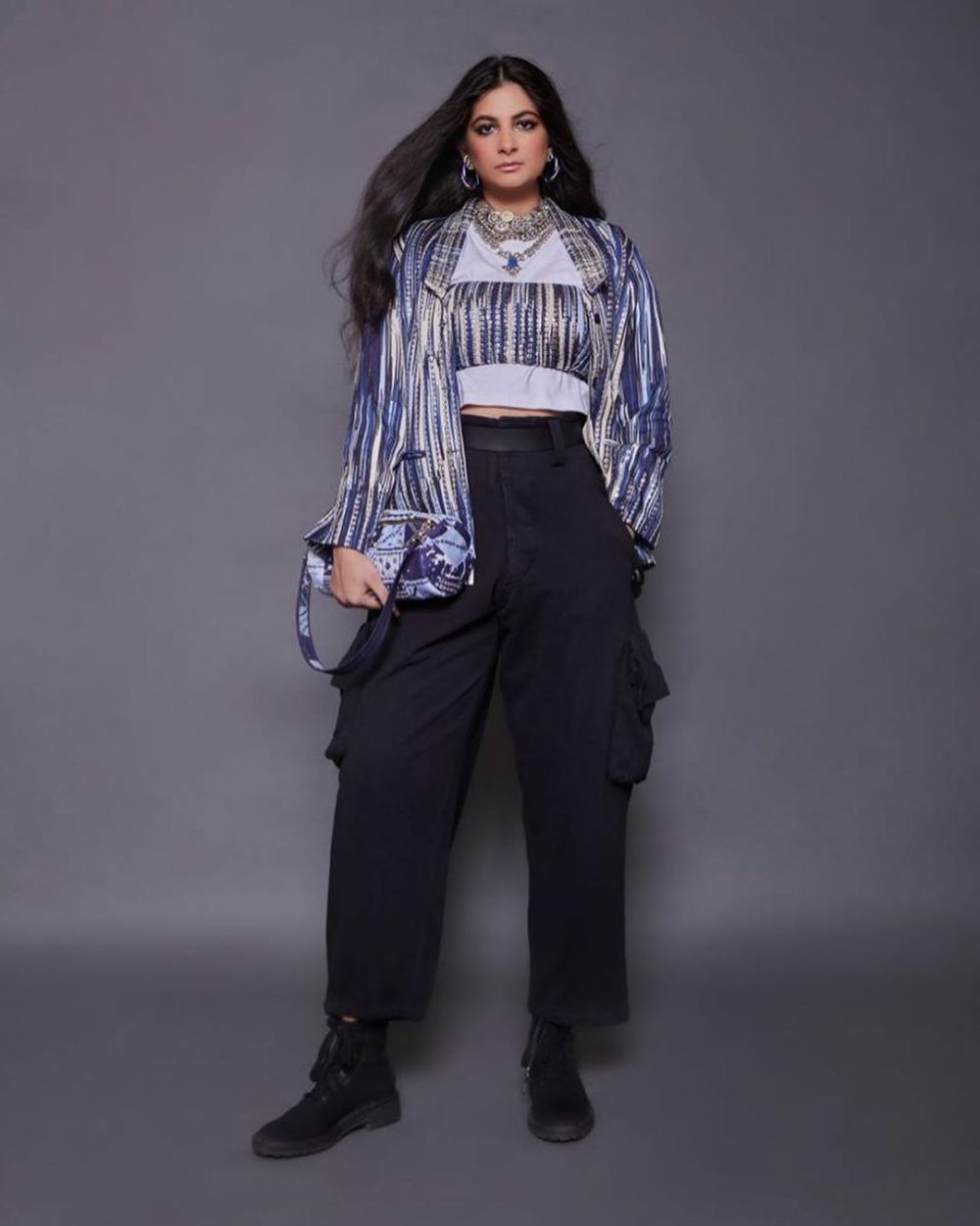 Tak ikut jejak orangtua, 7 anak aktor Bollywood ini tetap sukses