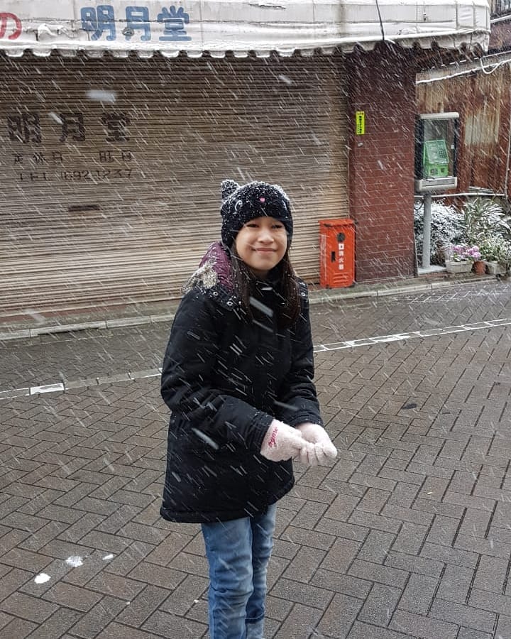 8 Pesona Jemima Sophiaan, cucu Widyawati yang beranjak remaja