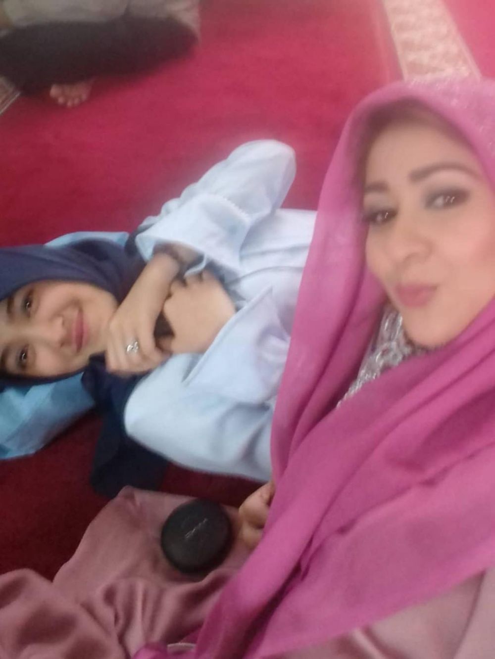 7 Potret kompak Cut Syifa dan Ine Dewi di luar syuting Samudra Cinta