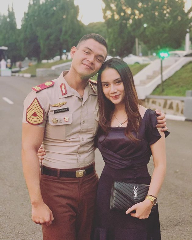 10 Potret ganteng Dicky Fadlika, adik Ratna Galih yang jadi polisi