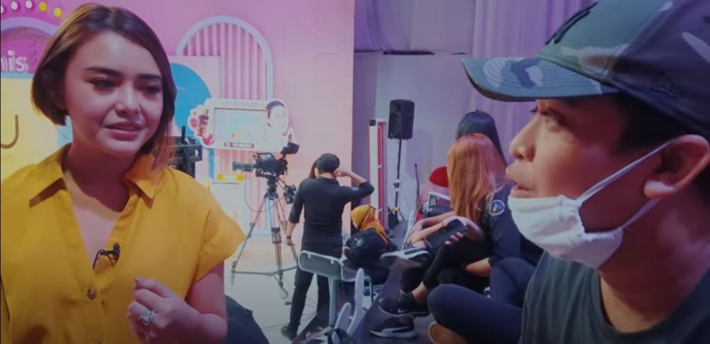 8 Momen manis Amanda Manopo siapkan keperluan syuting Billy Syahputra