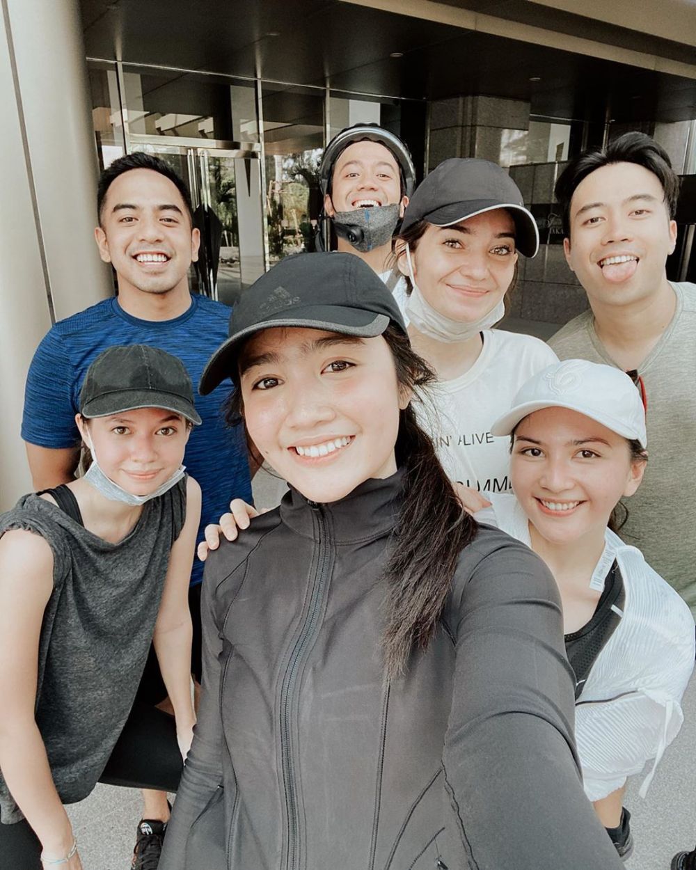 8 Potret persahabatan Enzy Storia, Jessica Mila, Febby, dan Yuki Kato