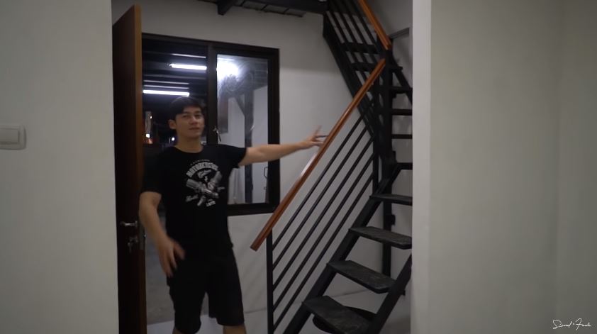 12 Potret rumah masa kecil Samuel Zylgwyn yang akan dijual