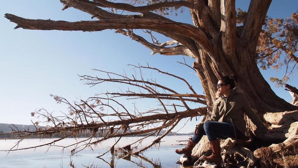 12 Potret Amanda Annette putri angkat Anjasmara, gayanya bak ABG