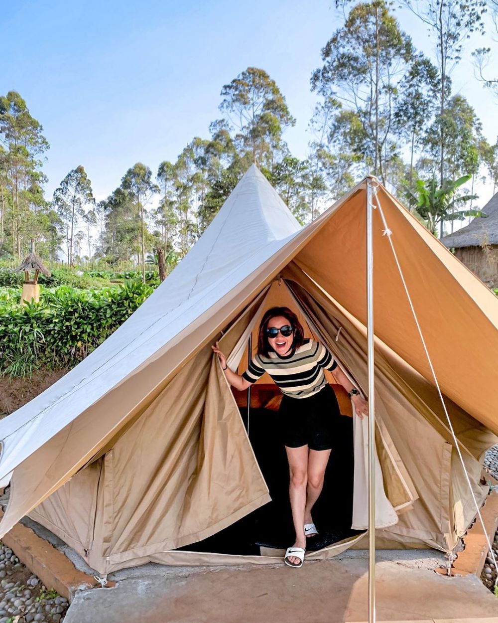 8 Momen liburan Cita Citata camping hingga rafting, penuh keseruan