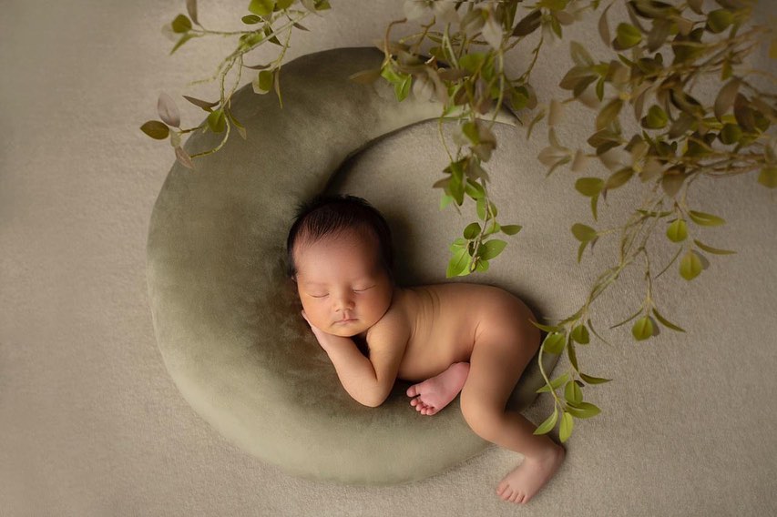 7 Potret new born anak Cut Meyriska dan Roger, gemas maksimal