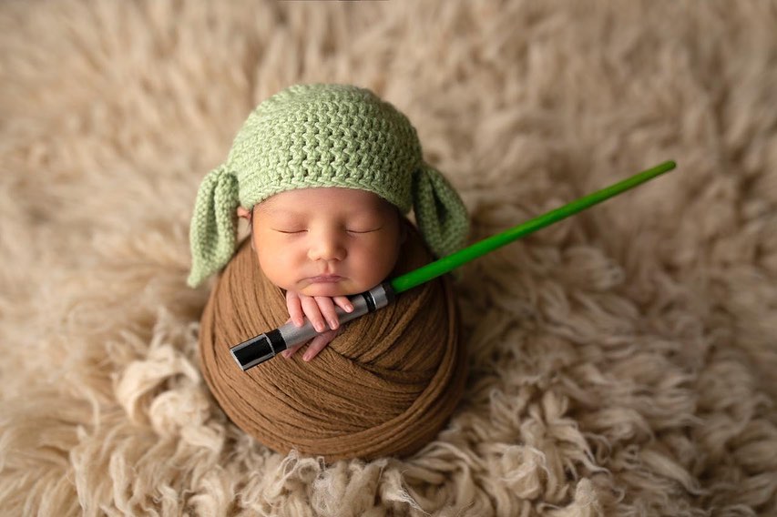 7 Potret new born anak Cut Meyriska dan Roger, gemas maksimal