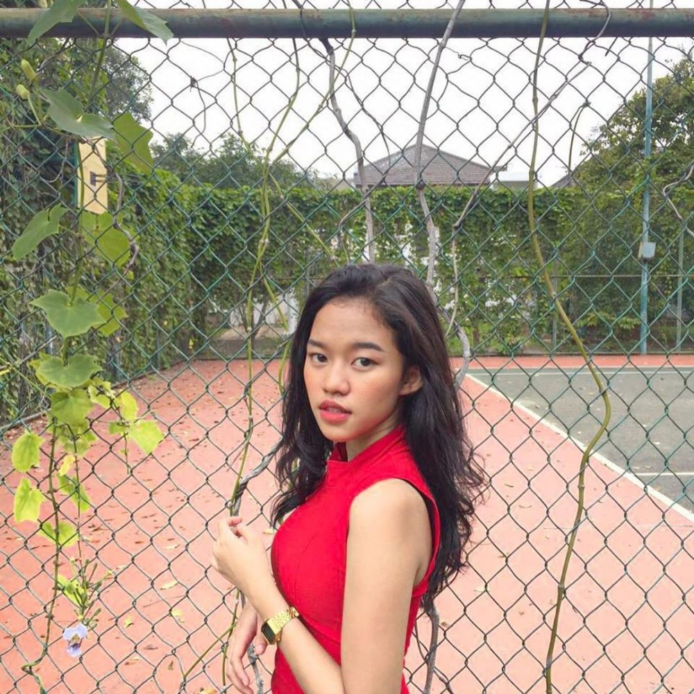 10 Potret terbaru Ummi Quary, pemain Lenong Legenda yang memesona