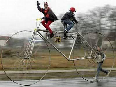 10 Potret sepeda berukuran nggak wajar, ada yang pakai ban jumbo