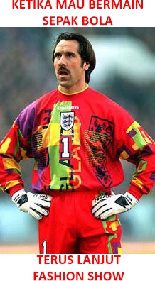 8 Meme lucu jersey tim sepak bola ini bikin cekikikan lihat desainnya