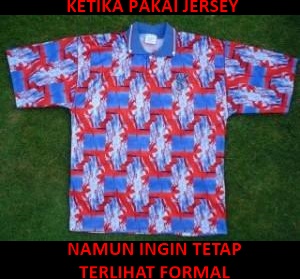 8 Meme lucu jersey tim sepak bola ini bikin cekikikan lihat desainnya