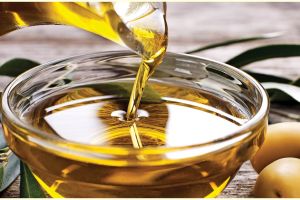 5 Manfaat minyak zaitun untuk kulit, mengurangi keriput