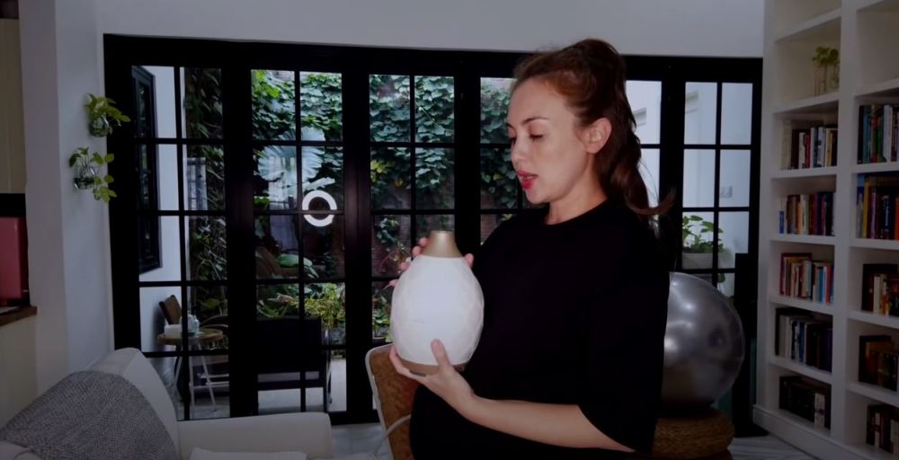 Persiapan lahiran, ini 7 starter pack yang dibawa Rianti Cartwright