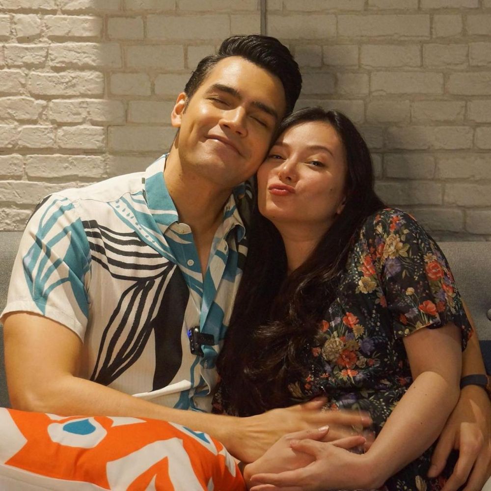 7 Momen manis Jonas Rivanno & Asmirandah menanti anak pertama