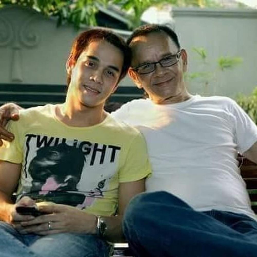 6 Potret Rionaldo Stokhorst bareng ayah bulenya, jarang tersorot