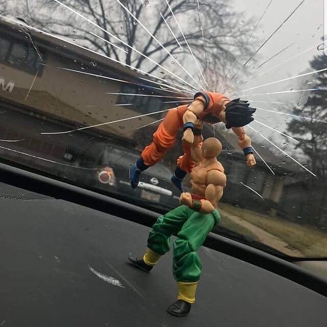 10 Ide kreatif pakai mainan anak ini bikin susah nahan tawa