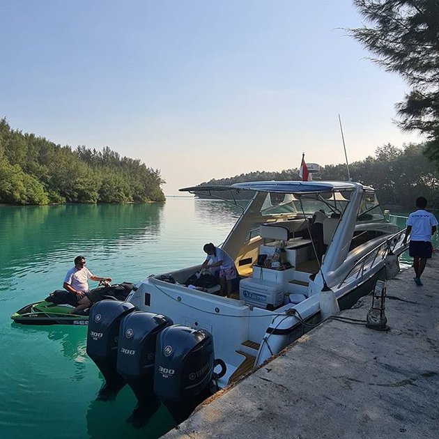 9 Momen liburan Raisa dan Hamish Daud, menginap di eco resort