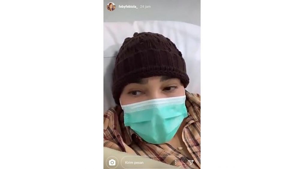 7 Potret Feby Febiola dengan tampilan plontos usai kemoterapi