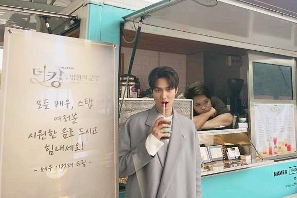 8 Foto editan kocak Sinyorita bareng Lee Min-ho bikin ngakak