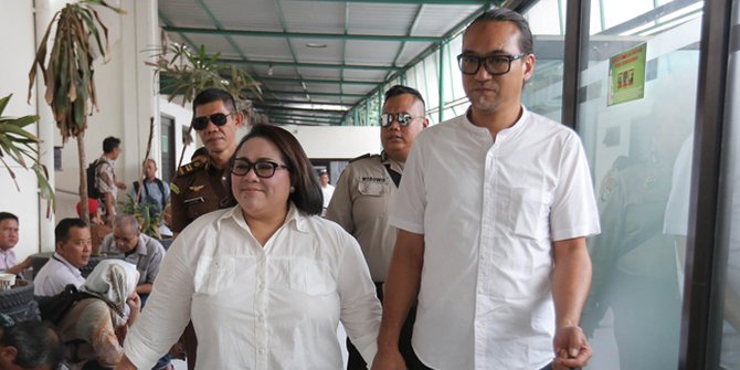 5 Penyesalan Nunung saat terjerat narkoba, pernah ditalak suami